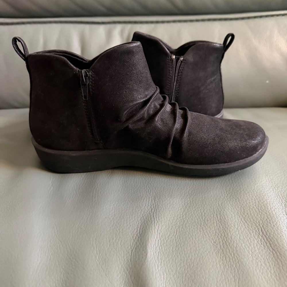 Clarks Cloudsteppers Sillian 2.0 High Black Ruched Ankle Booties Womens 8.5 M - Picture 5 of 10